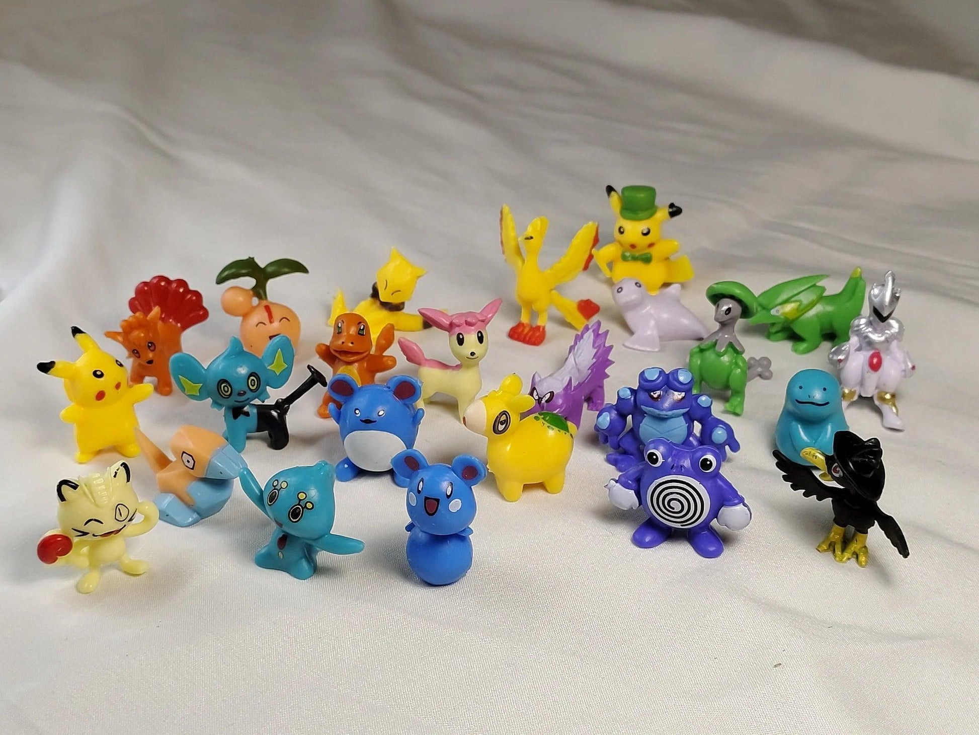 144 Pokémon Mini Action Figures Anime Toy - Pack With Box of Pikachu & More (2-3 CM) - Pokestore